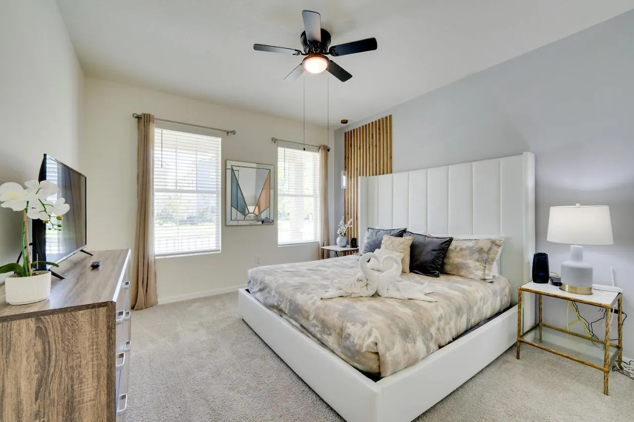 Orlando Area Getaway About 17 Mins To World! * Kissimmee