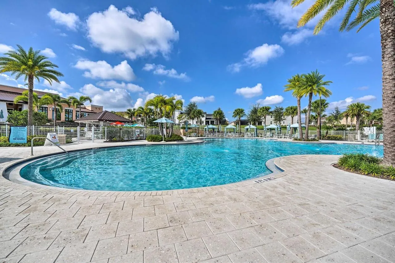 Orlando Area Getaway About 17 Mins To World! Holiday home Kissimmee