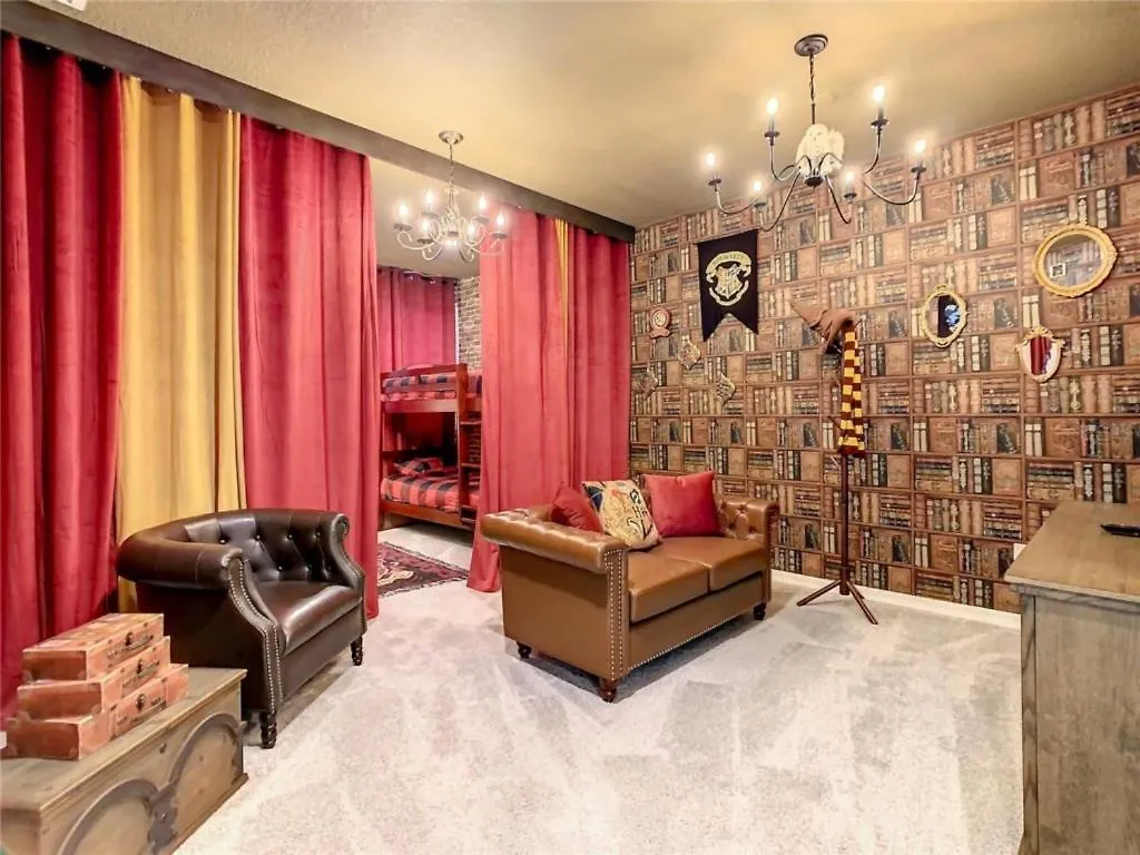 10 Bed - Pool - Game - Solara *