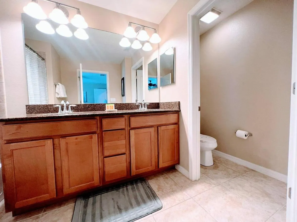 Beautiful 4 Beds At Paradise Palms