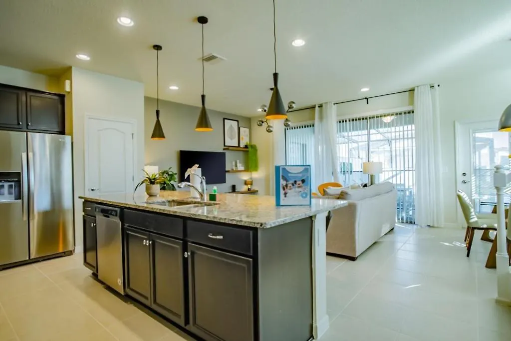 Private Pool Townhome At Windsor At Westside Holiday home