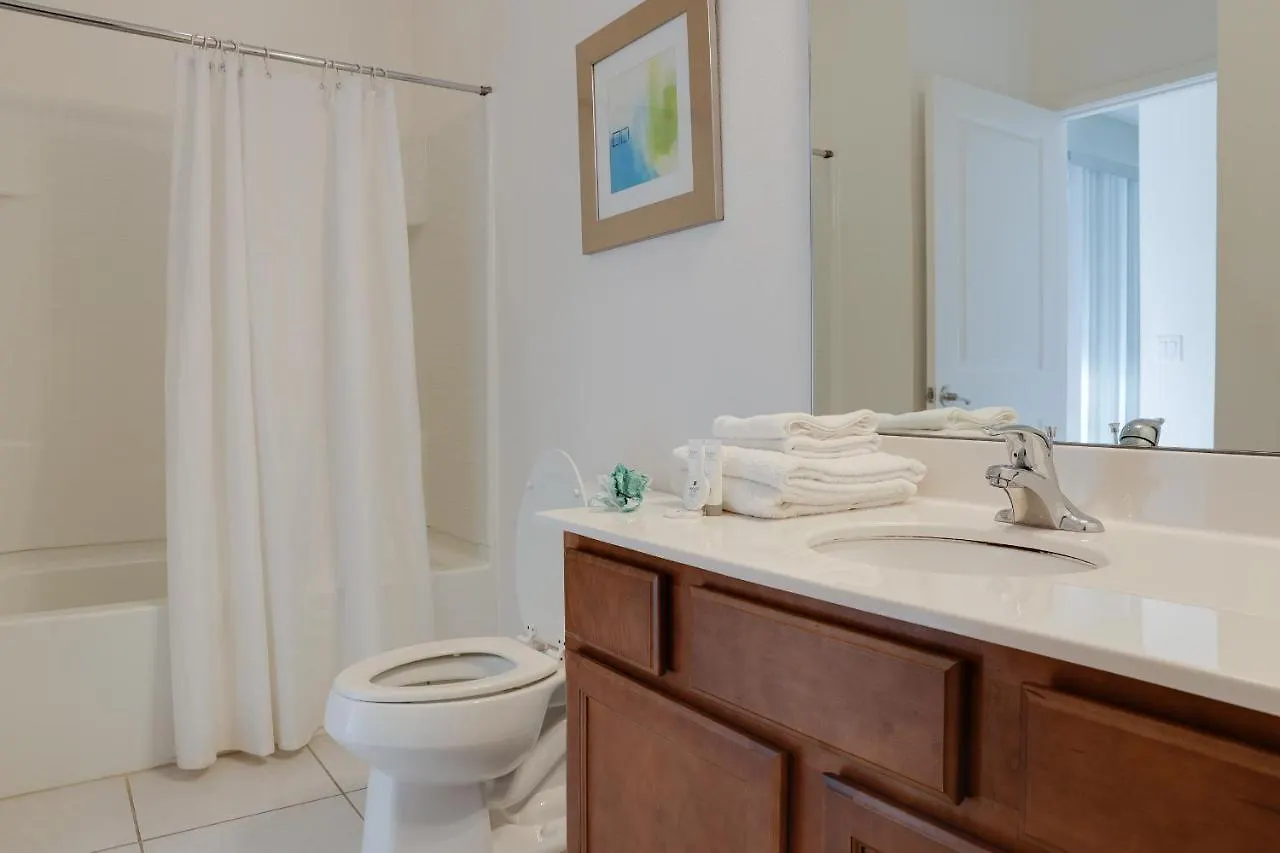 Pool-side Grill, Private Movie, 5 Ensuite-bdr Villa Kissimmee