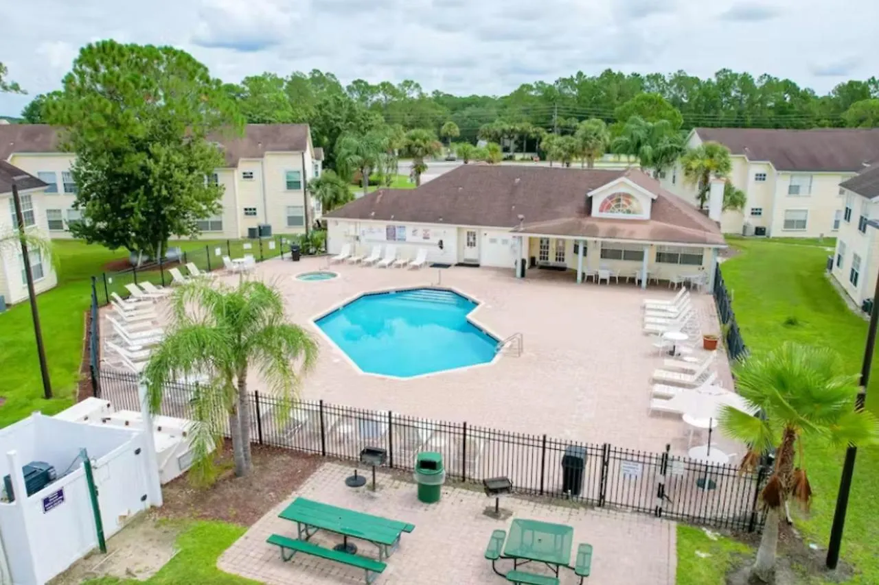 Family Fun & Swim Apartment