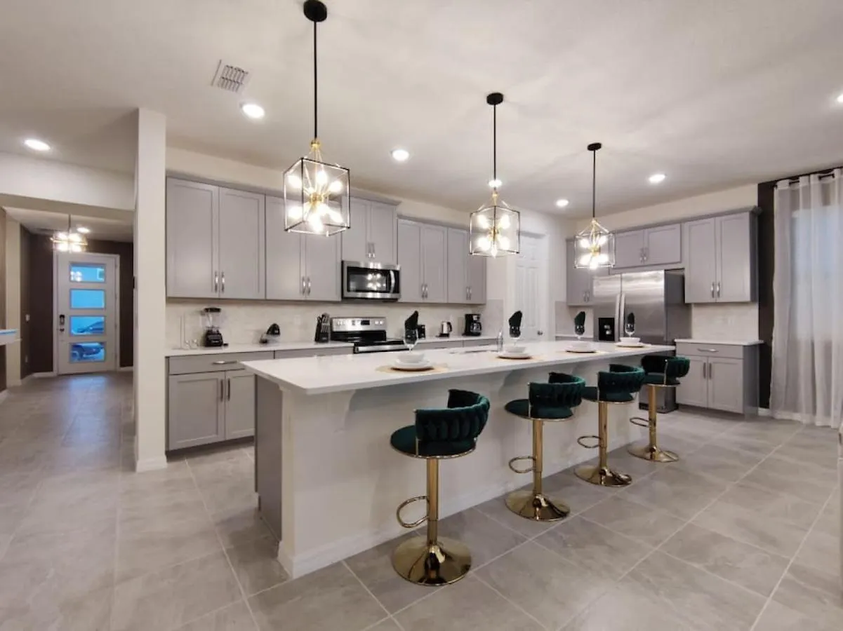 בית נופש Lakeview Theme Mansion In Solara