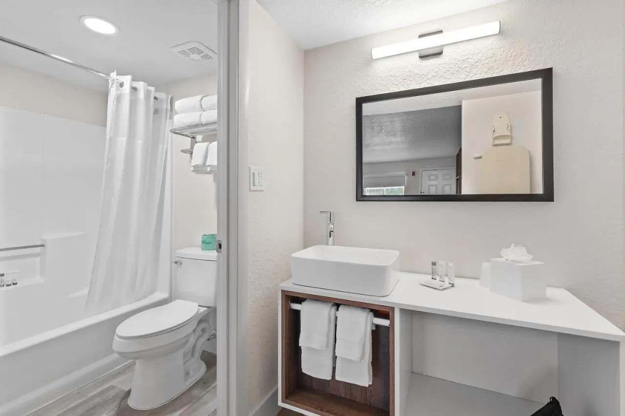 Developer Highway, A Howard Johnson By Wyndham Kissimmee
