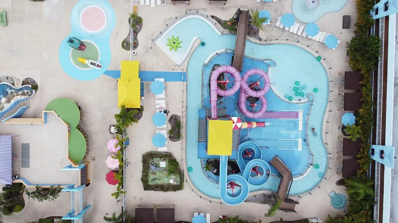 Ramada By Wyndham Flamingo Water Park