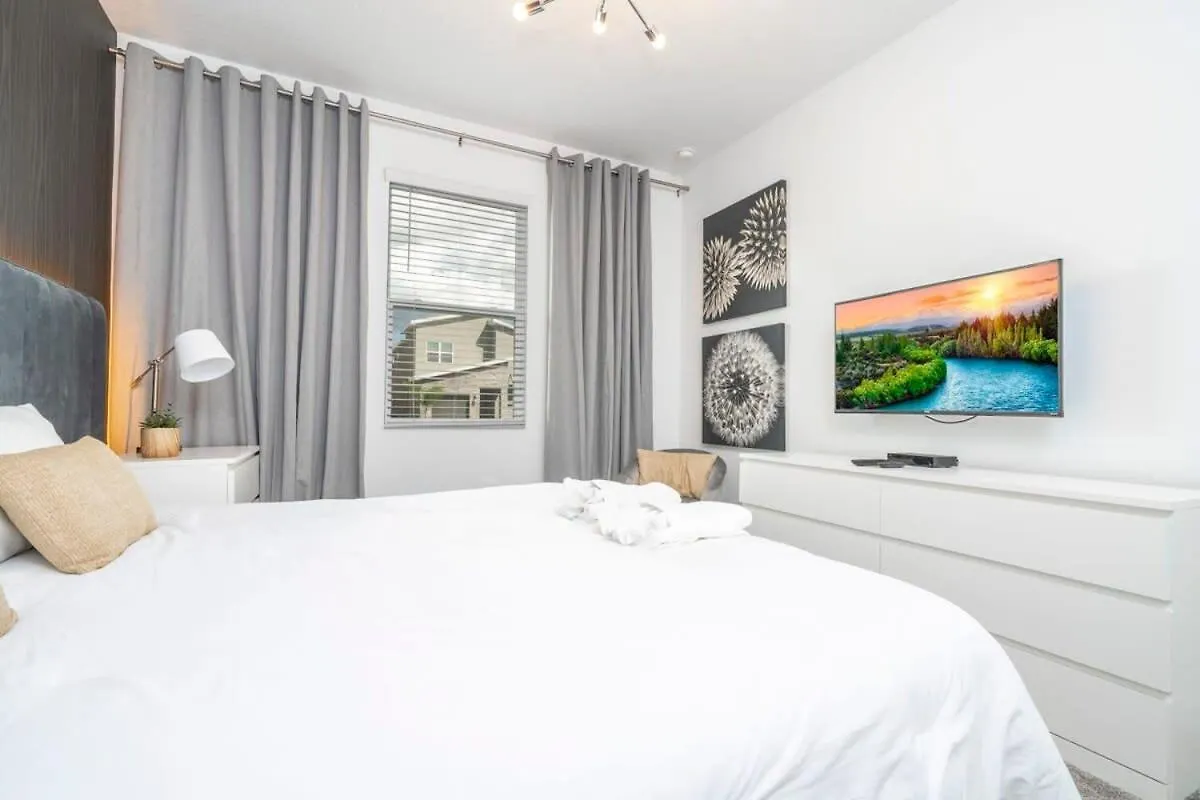 Gorgeous 9bd With Pool And Gameroom At Champions Gate 9088 Holiday home