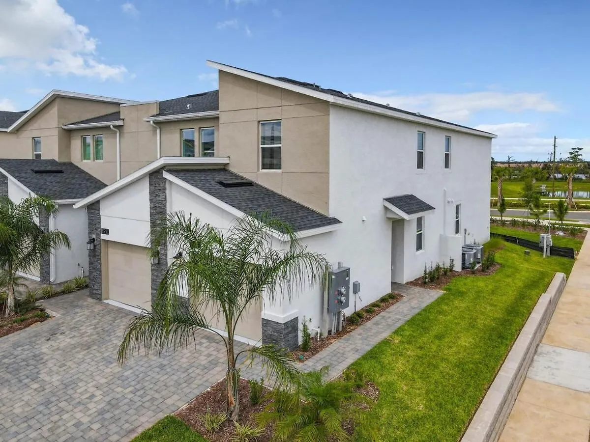 度假居 Beautiful 2br With Waterpark & Private Game