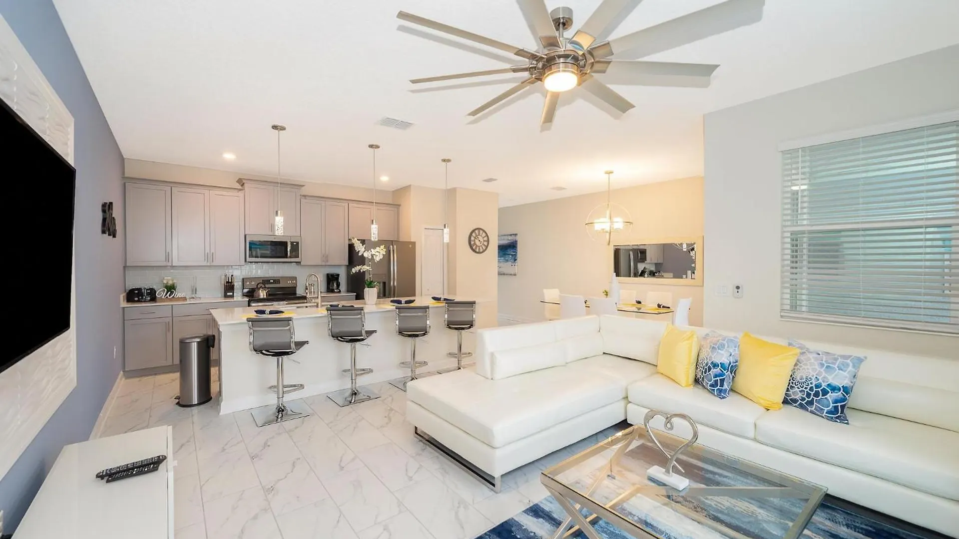 펜션 8947ar Townhouse 4 Bedrooms & 3 Bathrooms + Pool