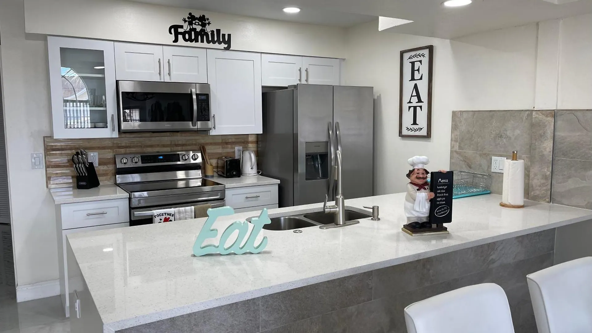 Elegant & Luxurious Family Close To World Apartment *