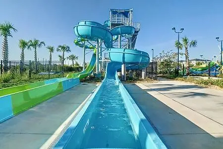 Splendid Thematic 3br With Garage & Waterpark