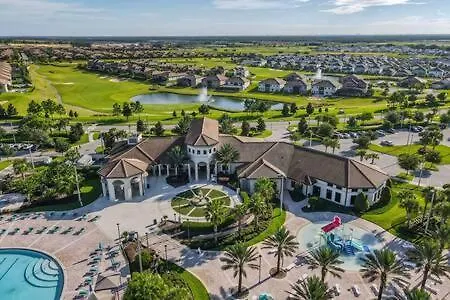 Splendid Thematic 3br With Garage & Waterpark *