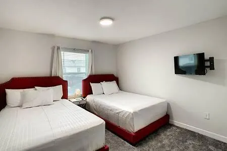 Дом отдыха Dazzling Thematic 4br With Waterpark & Private Pool