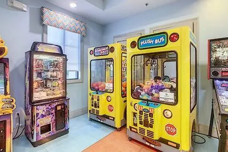 Splendid 2br With Game & Console