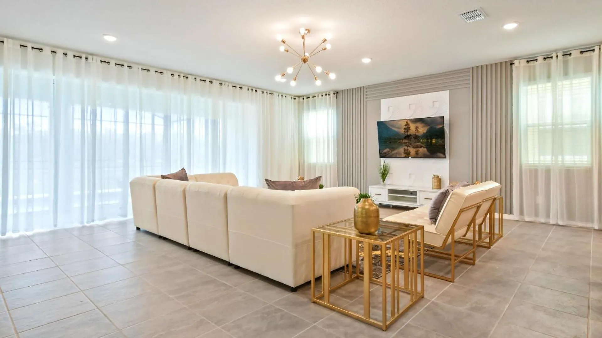 Bright And Spacious Solara Retreat