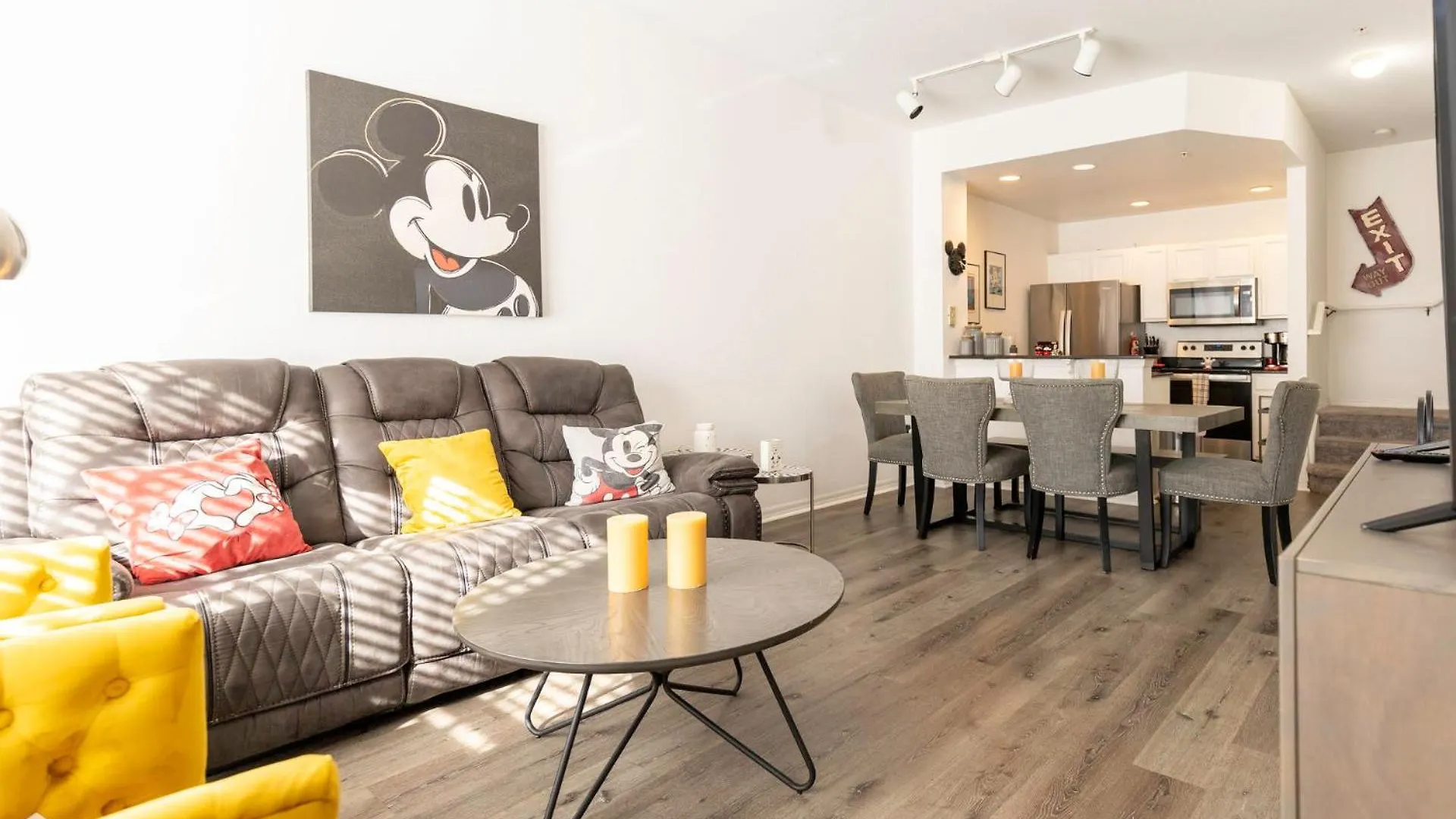 Entire House In Just Minutes From Holiday home *