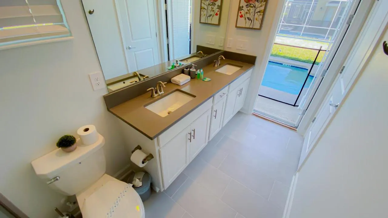 Orlando Vacation With Heated Pool And Jacuzzi