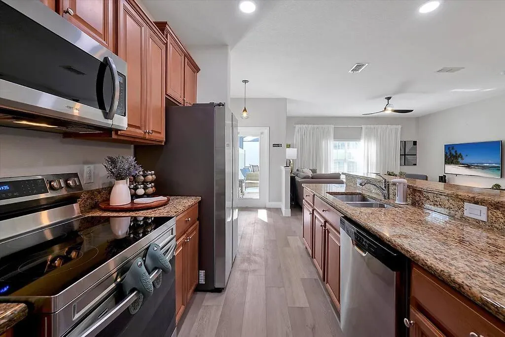 Just Renovated, Private Heated Pool, Access * Kissimmee