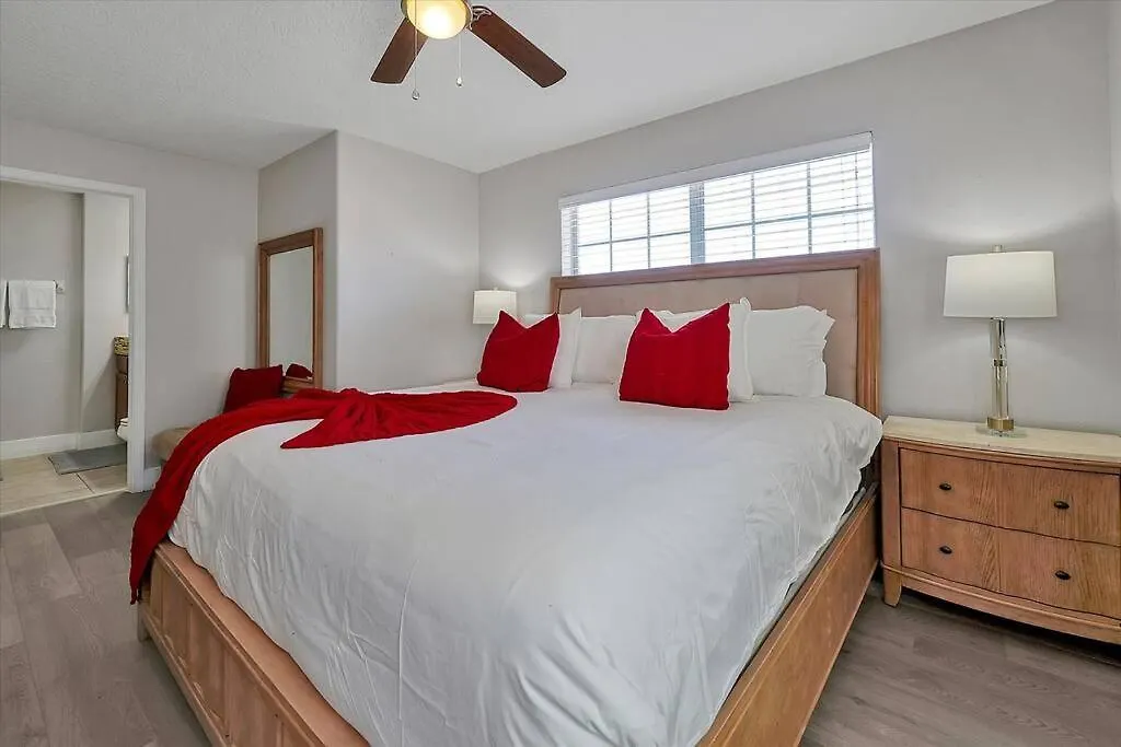 Just Renovated, Private Heated Pool, Access Kissimmee