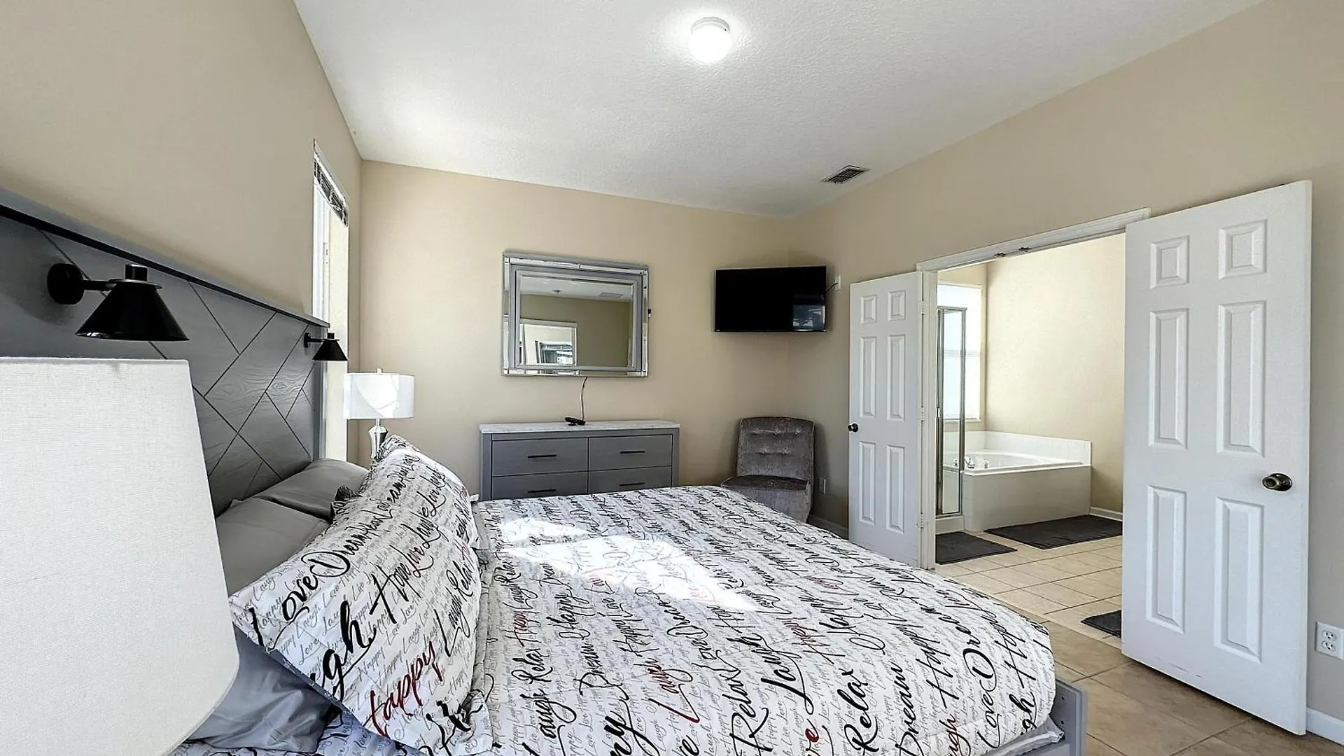Luxury 6bd 3.5ba Pool In Windsor Palms