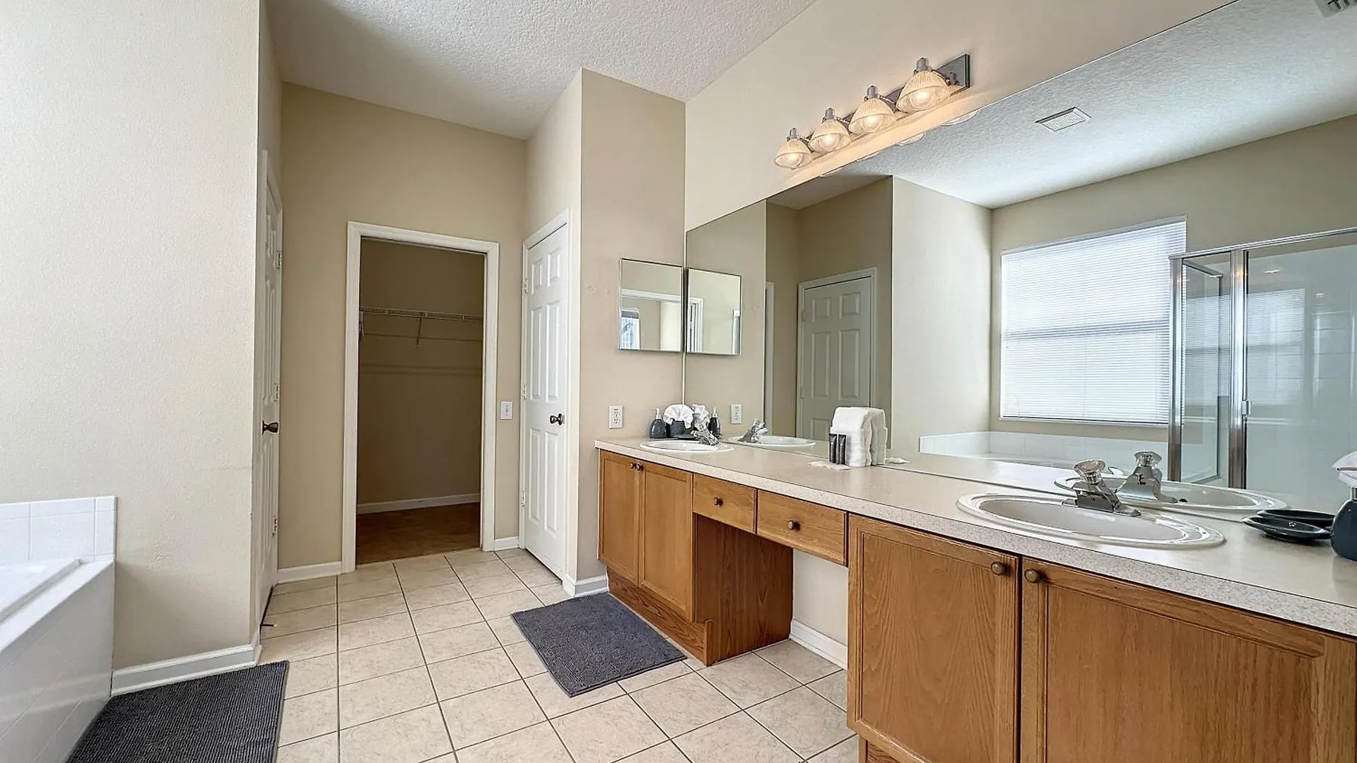 别墅 Luxury 6bd 3.5ba Pool In Windsor Palms