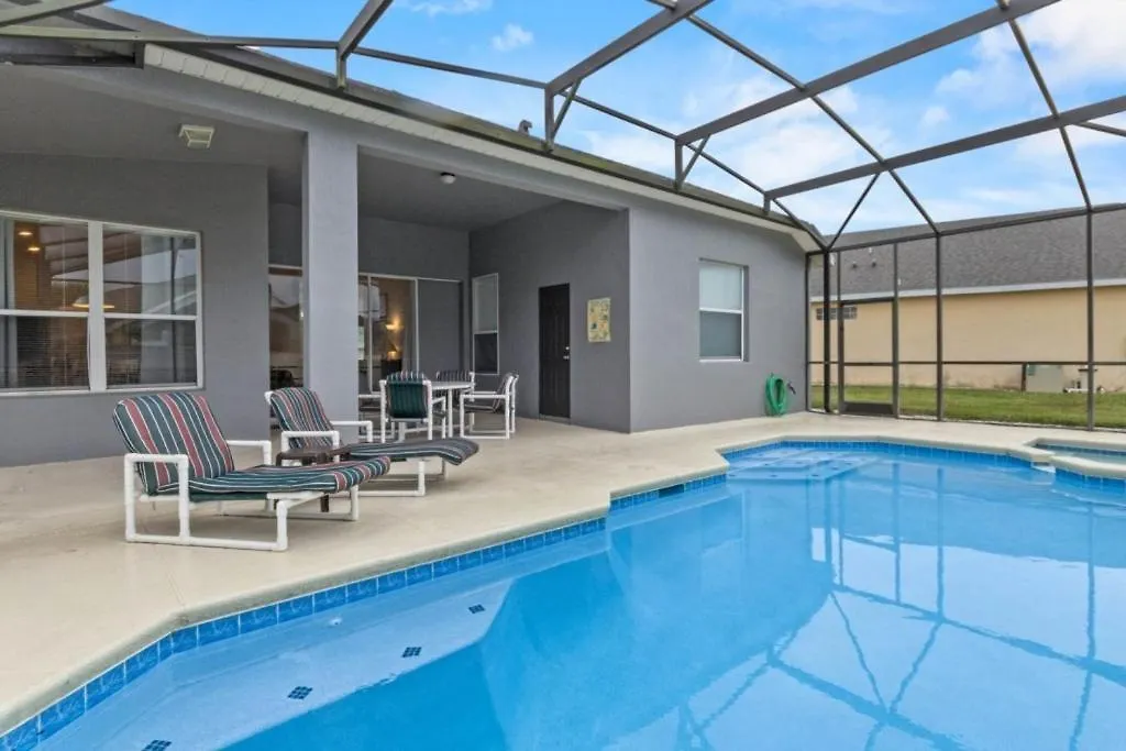 3br 2ba Private Pool Just Steps Away From Villa *