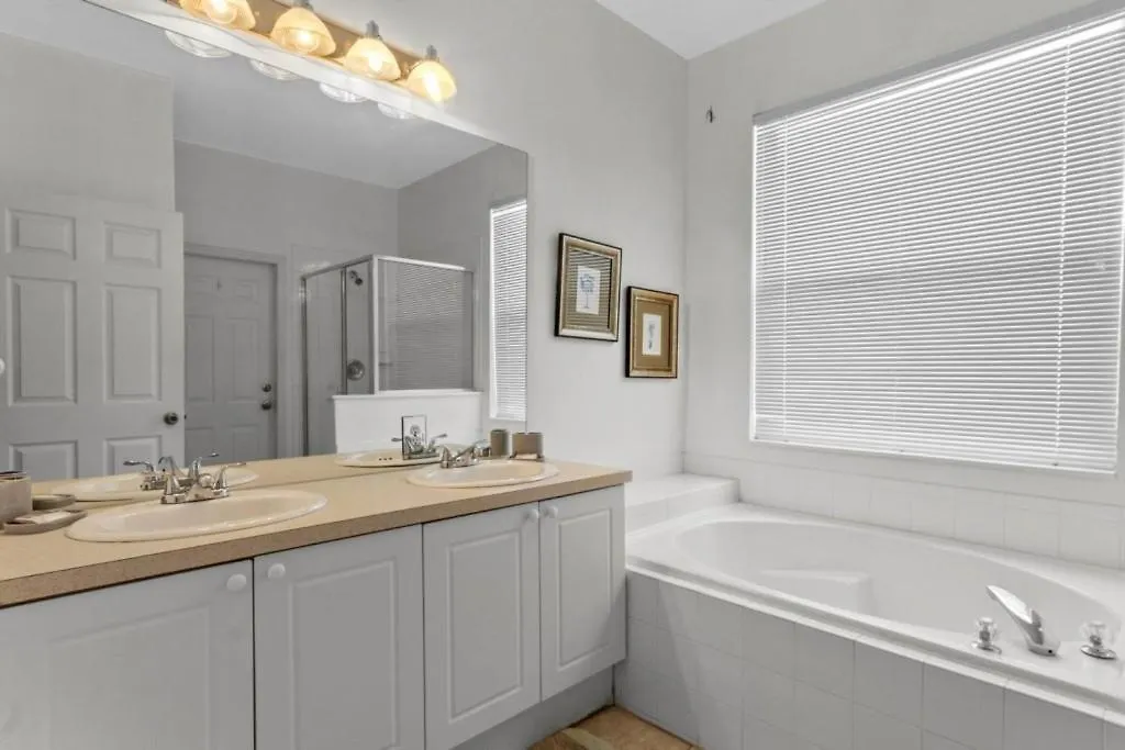 3br 2ba Private Pool Just Steps Away From Villa *