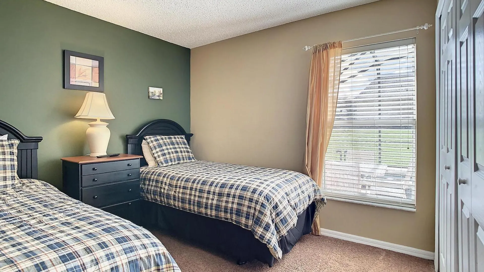 Emerald Island 4 Bed 3 Bath With Pool/spa * Kissimmee