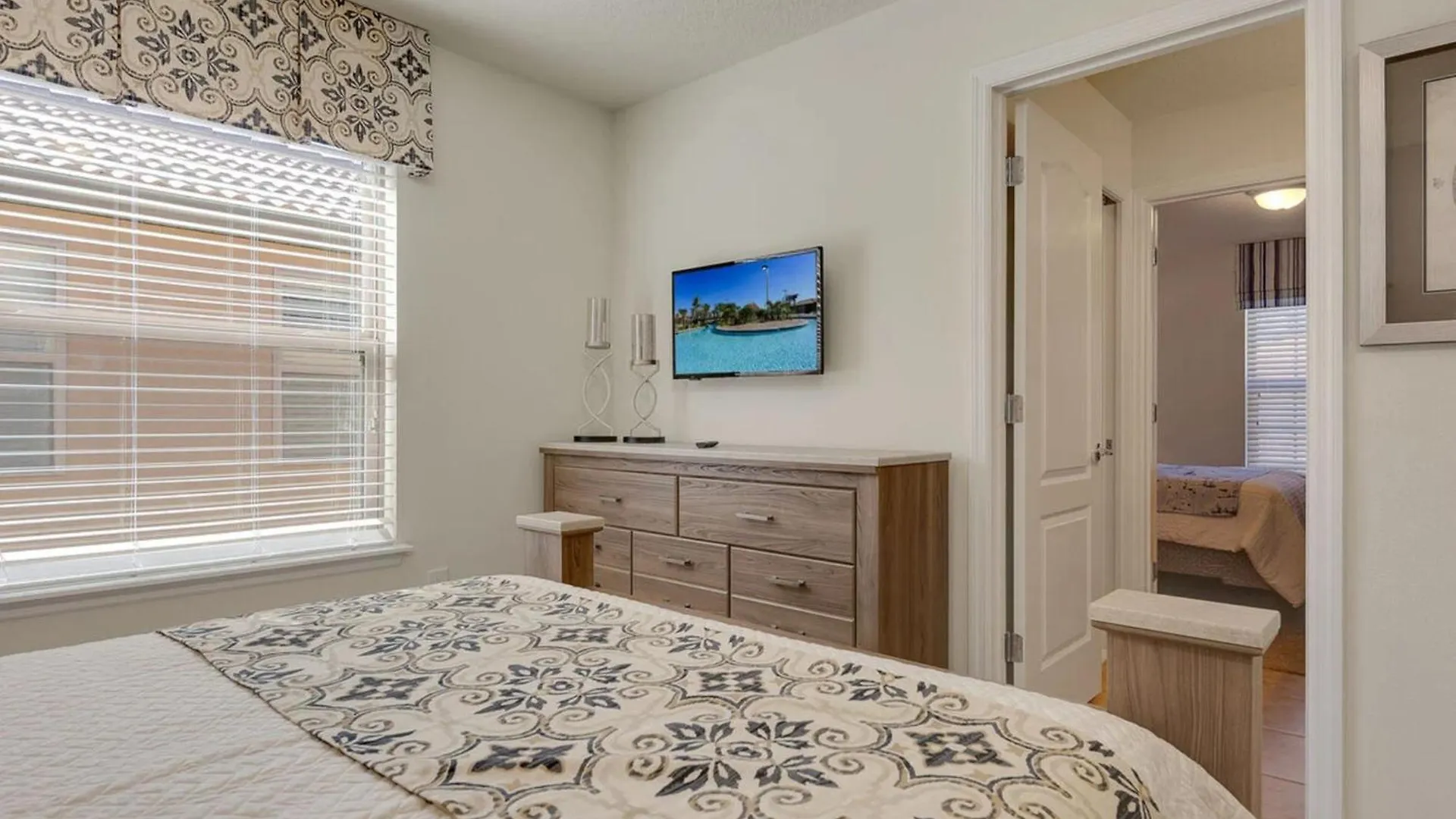 別荘 Indulge In A Lakefront Retreat 9 Bedrooms And World-class Amenities