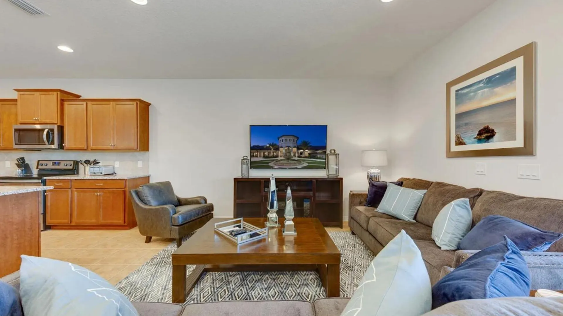 Indulge In A Lakefront Retreat 9 Bedrooms And World-class Amenities
