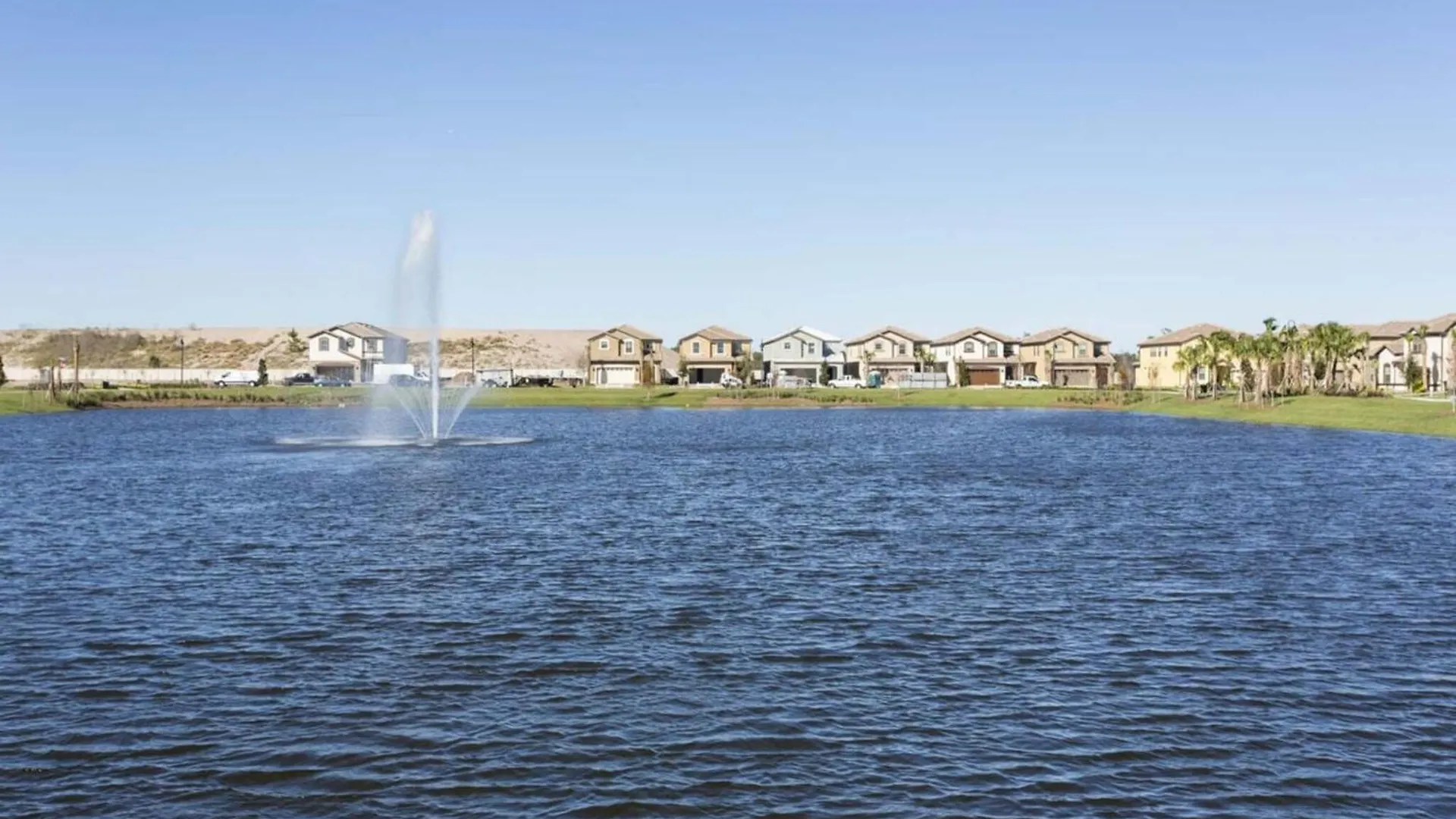 Indulge In A Lakefront Retreat 9 Bedrooms And World-class Amenities *