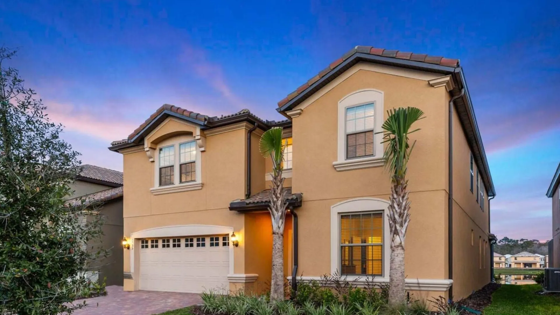 Indulge In A Lakefront Retreat 9 Bedrooms And World-class Amenities