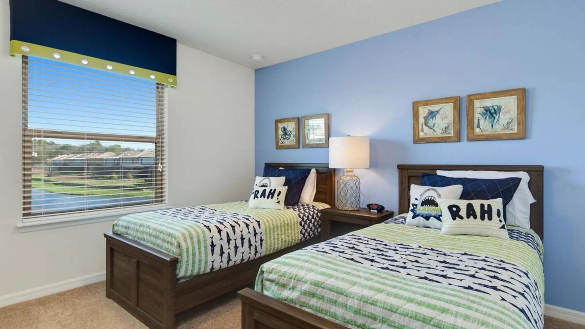 Indulge In A Lakefront Retreat 9 Bedrooms And World-class Amenities 別荘