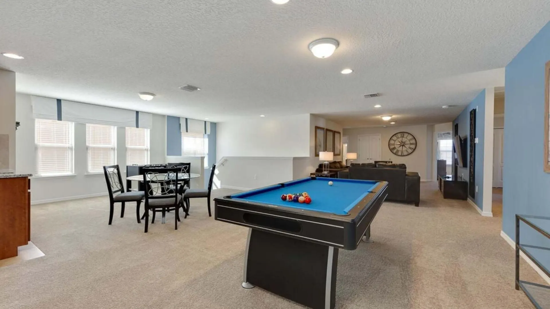 Indulge In A Lakefront Retreat 9 Bedrooms And World-class Amenities