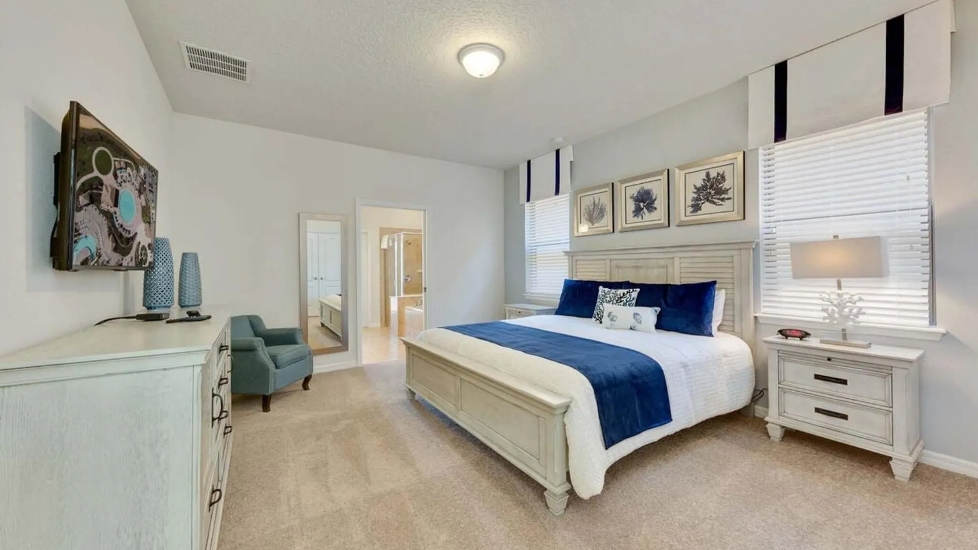 Indulge In A Lakefront Retreat 9 Bedrooms And World-class Amenities