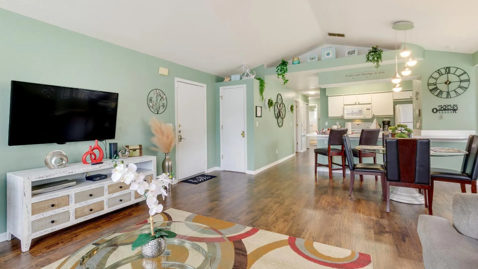 With Private Porch Less Than 7 Mi To Disney! *