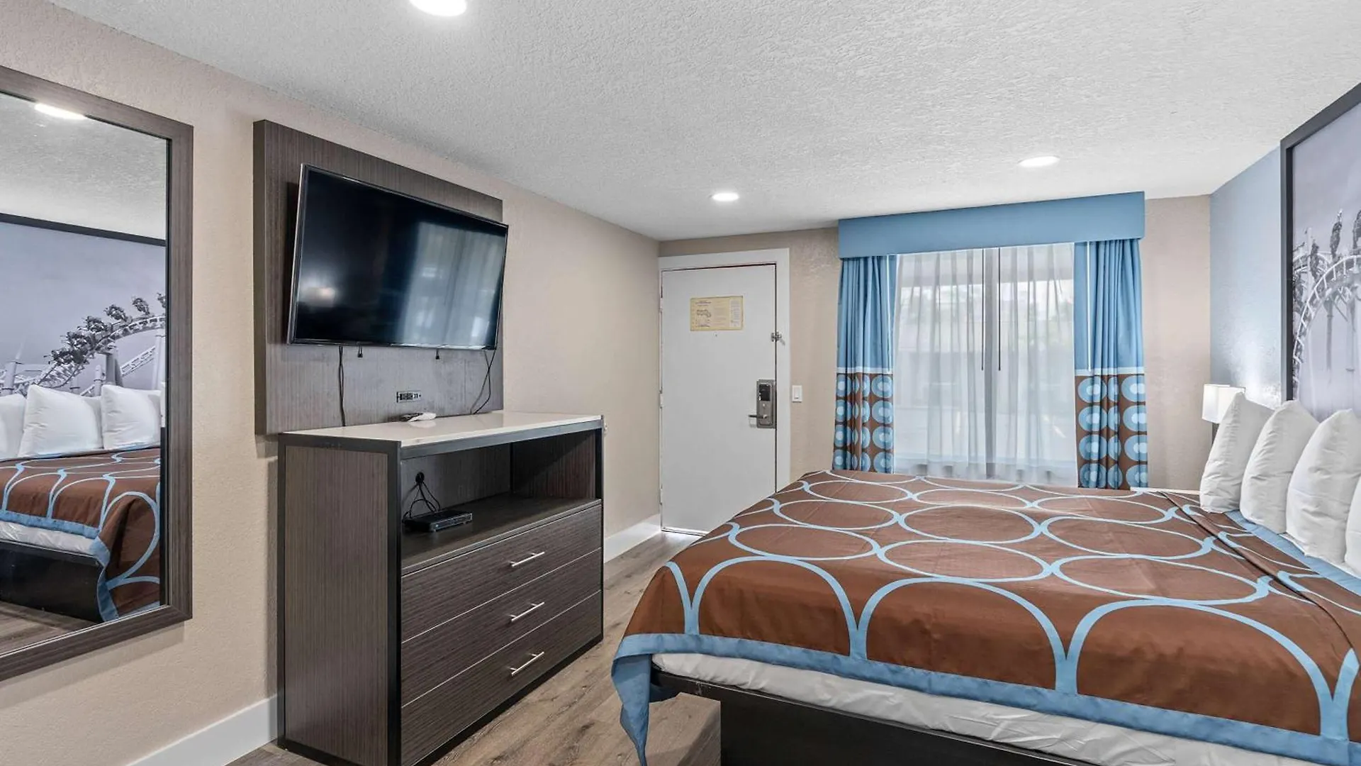 Hotel Super 8 By Wyndham Kissimmee-orlando Four Corners