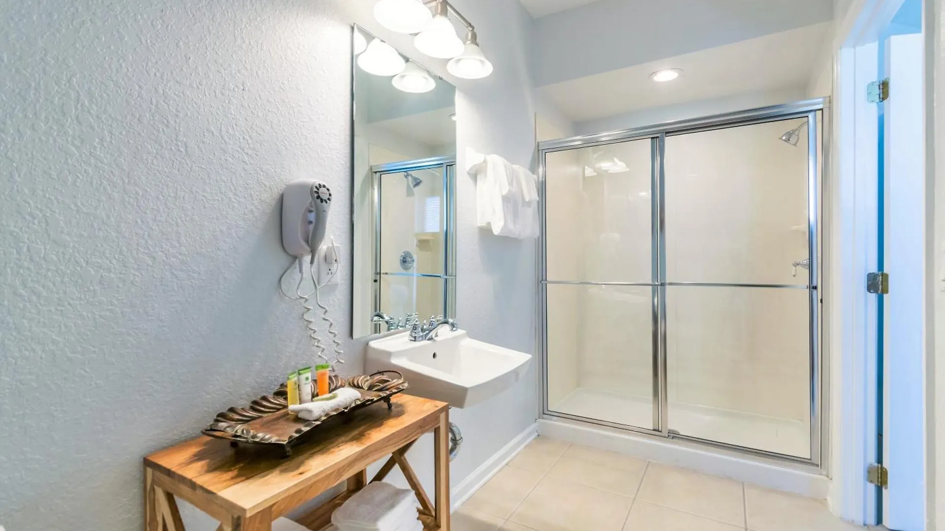 Lovely Townhome At Vista Cay Near Wdw