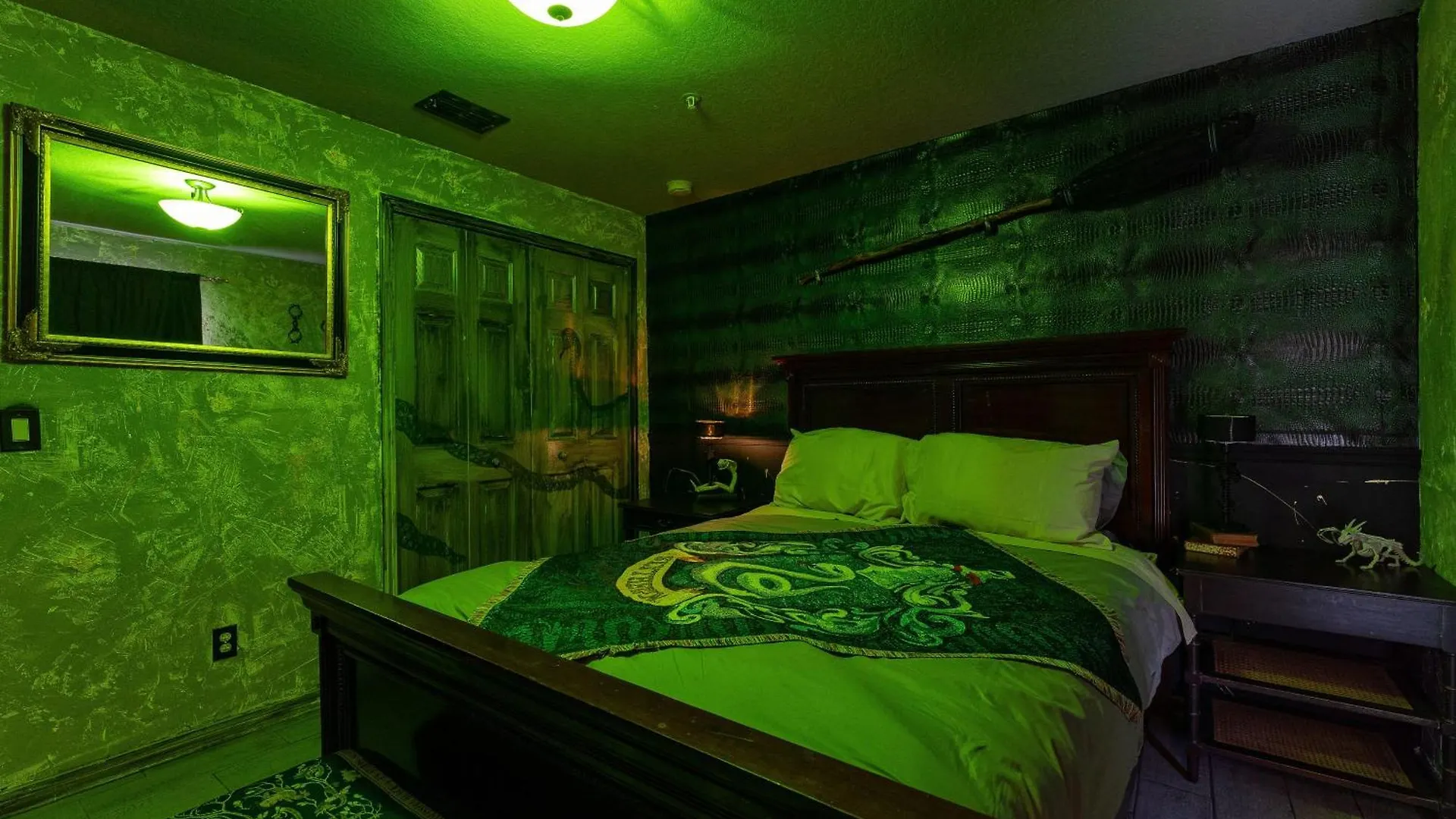 At Hogwarts Harry Potter's Home, Free Parking, Pets Allowed * Kissimmee