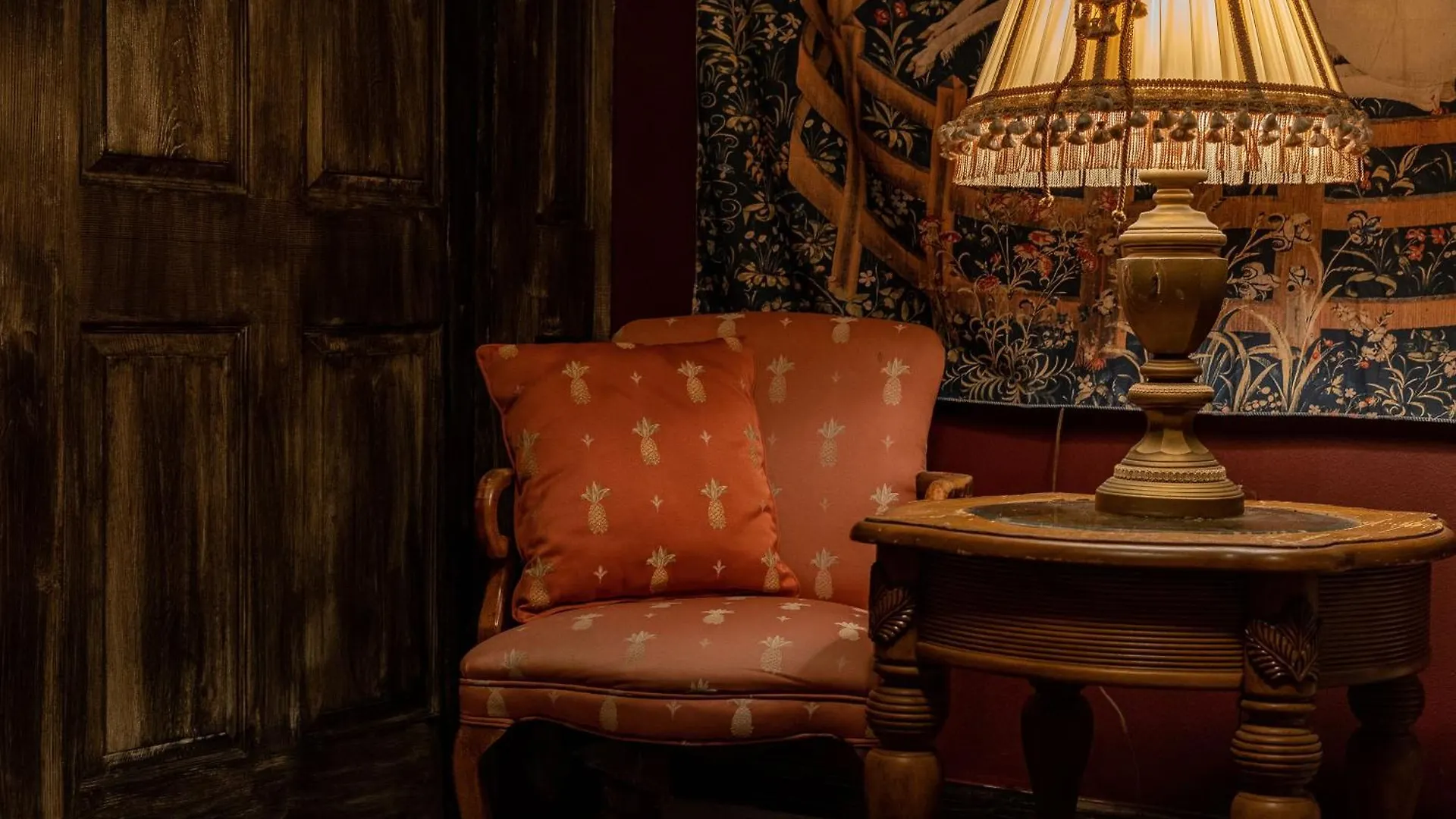 At Hogwarts Harry Potter's Home, Free Parking, Pets Allowed * Kissimmee