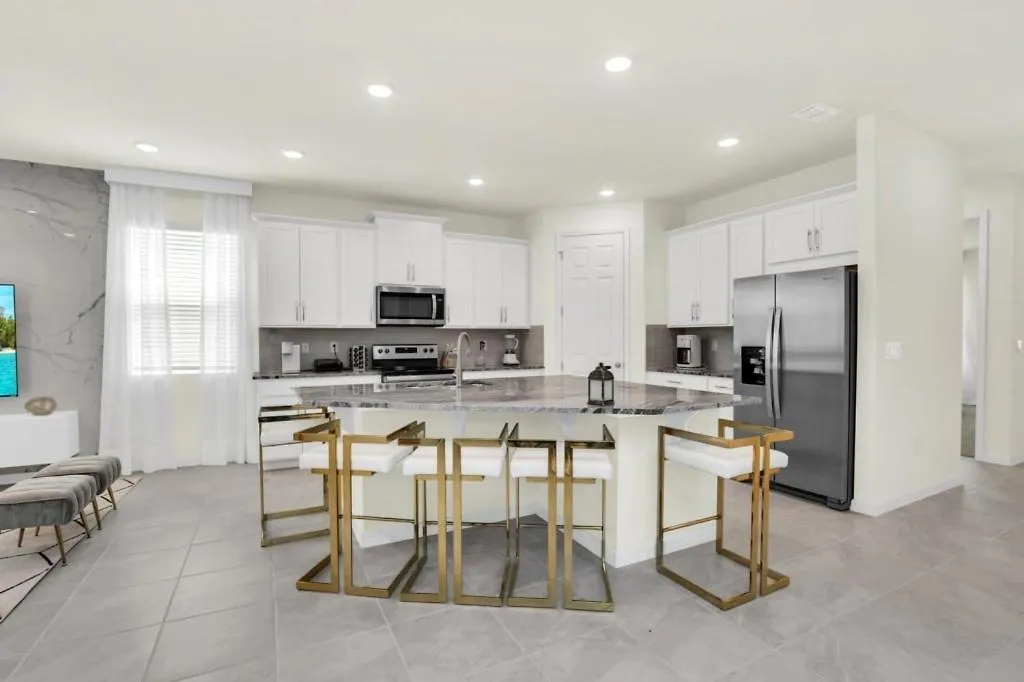 Luxury 7 Bed With Pool 8923coco