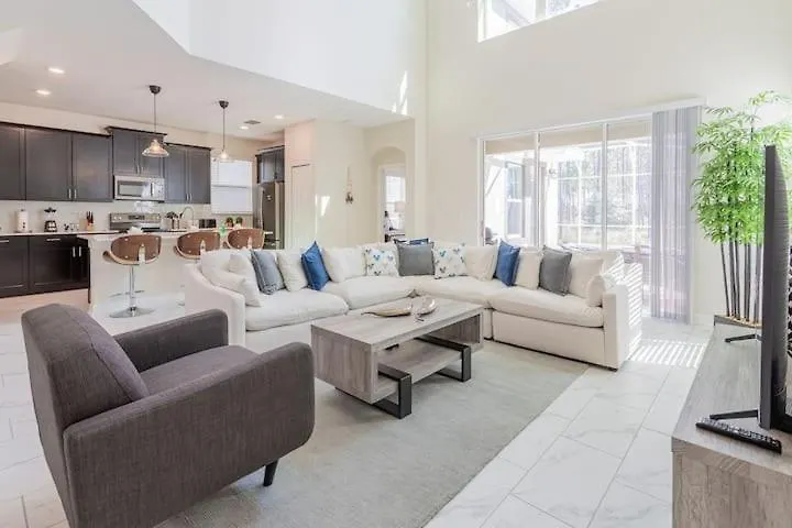 Beautiful 5 Bed Family With Game