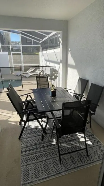 Relaxing 4 Bed Town With Splash Pool Townhouse Holiday home Kissimmee