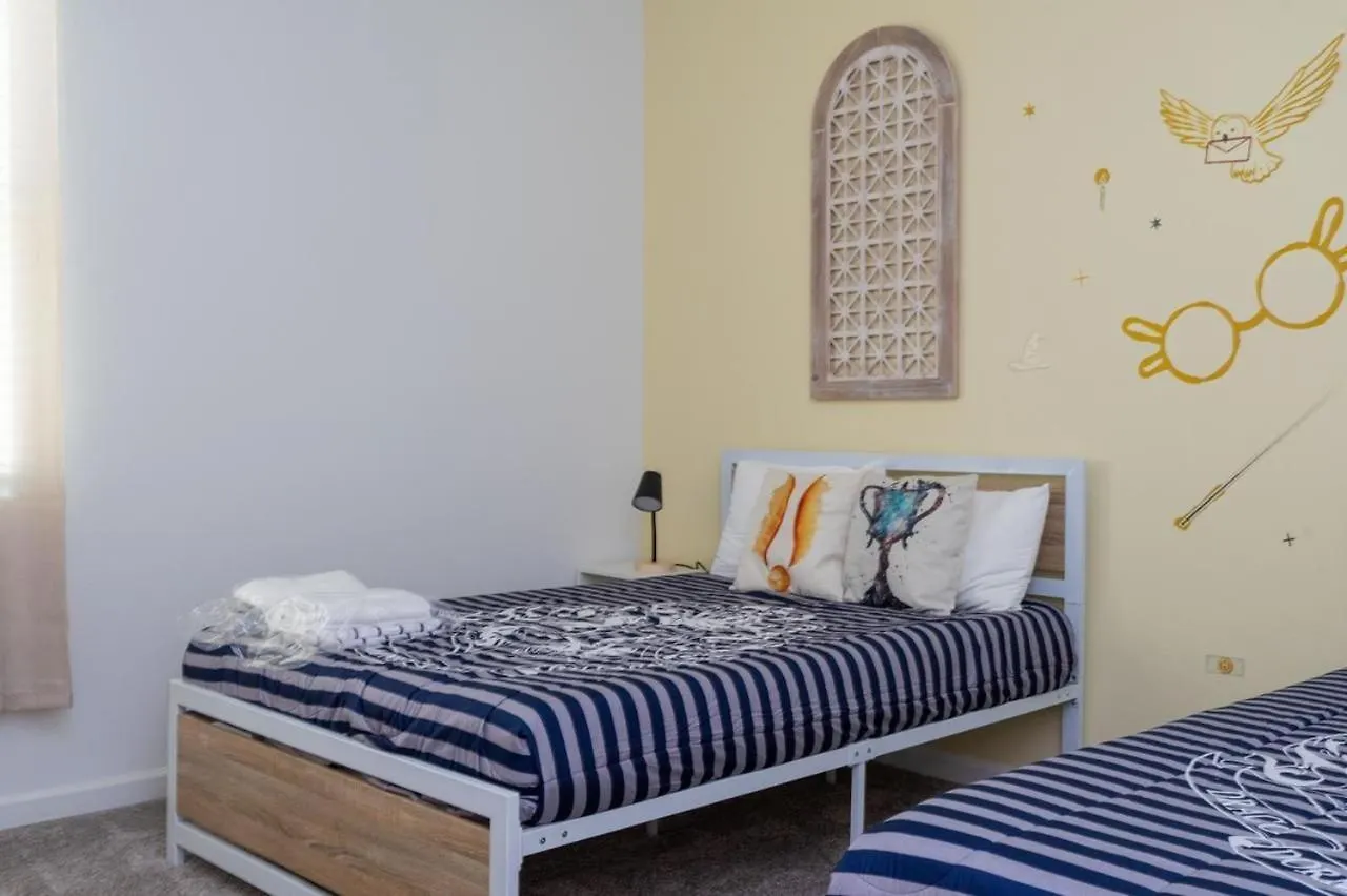 3 Bedroom 2.5 Ba Sleeps 10 Chg104