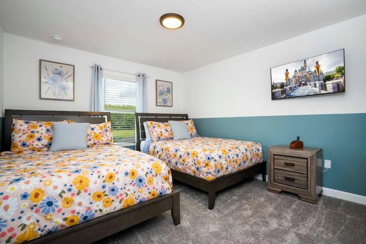 Gorgeous 4bd Close To Disney With Pool At Storey Lake 4403 Nyaraló Kissimmee