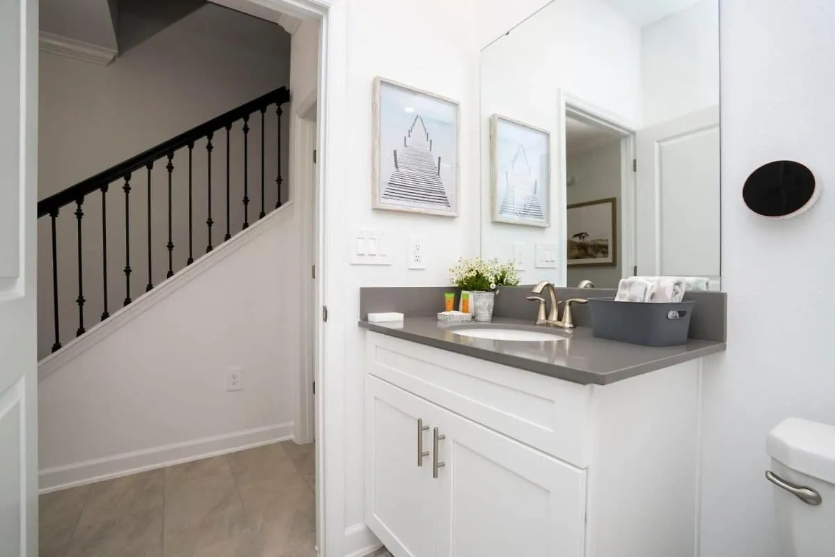 Gorgeous 4bd Close To Disney With Pool At Storey Lake 4403 Nyaraló
