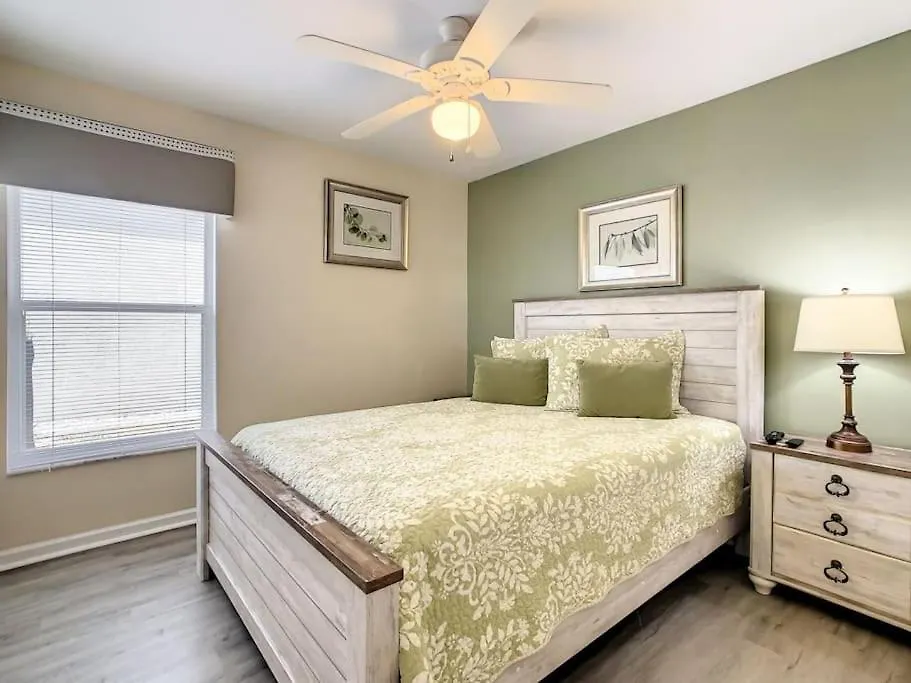 Queen Palms At Ellis Exclusive Kissimmee