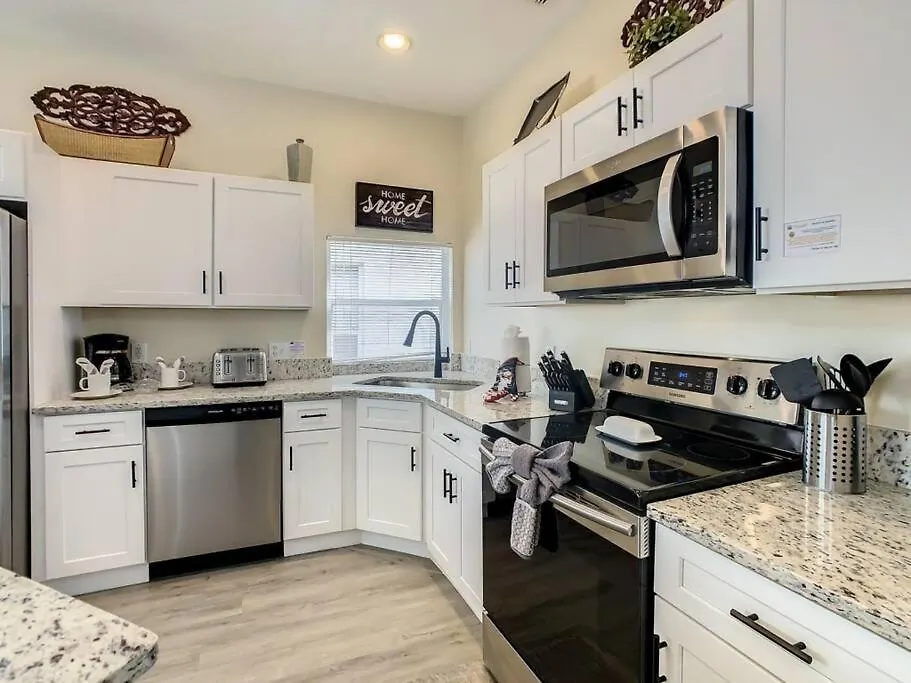 Queen Palms At Ellis Exclusive Kissimmee