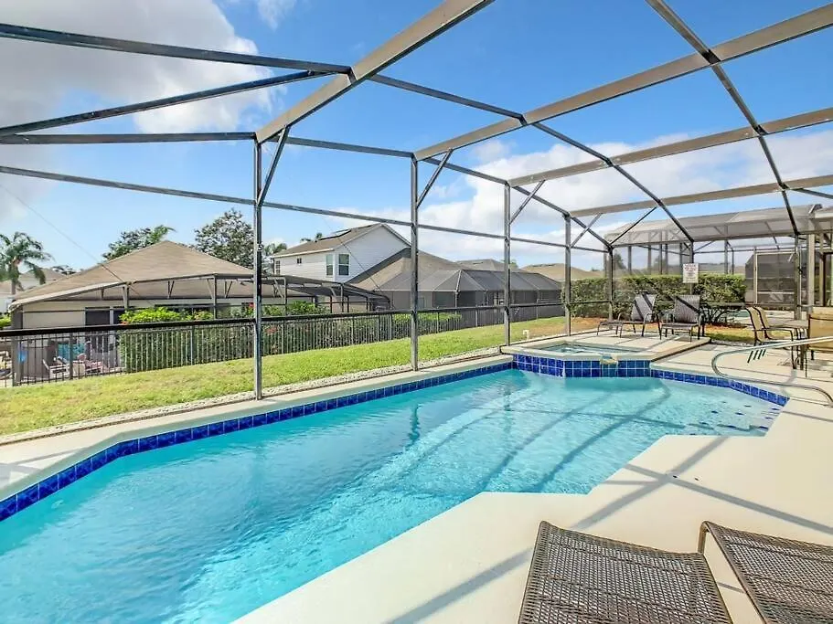 Queen Palms At Ellis Exclusive Kissimmee