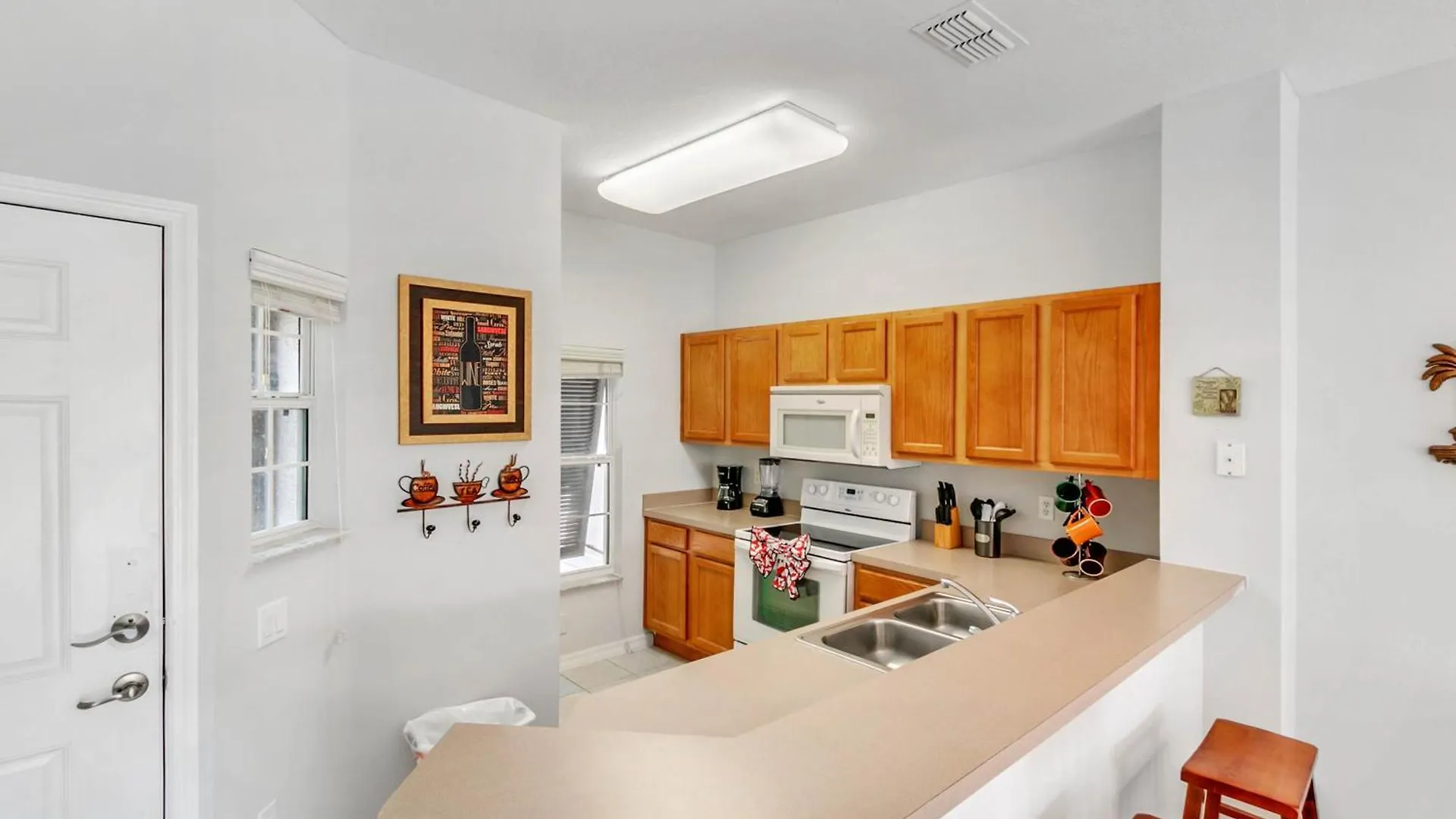 3 Bedroom- 2,5 Bathroom Bella Vida 4552 Al Holiday home *